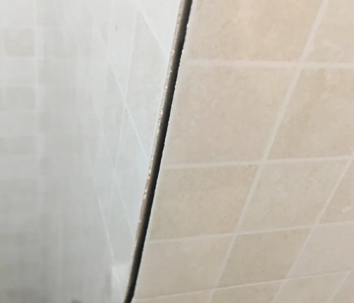 肃南瓷砖空鼓维修公司分享阳台瓷砖脱落的修复过程可以分为以下几个步骤