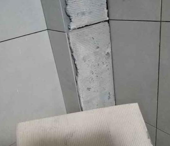 肃南瓷砖空鼓维修公司分享下厨房瓷砖脱落的补救措施。